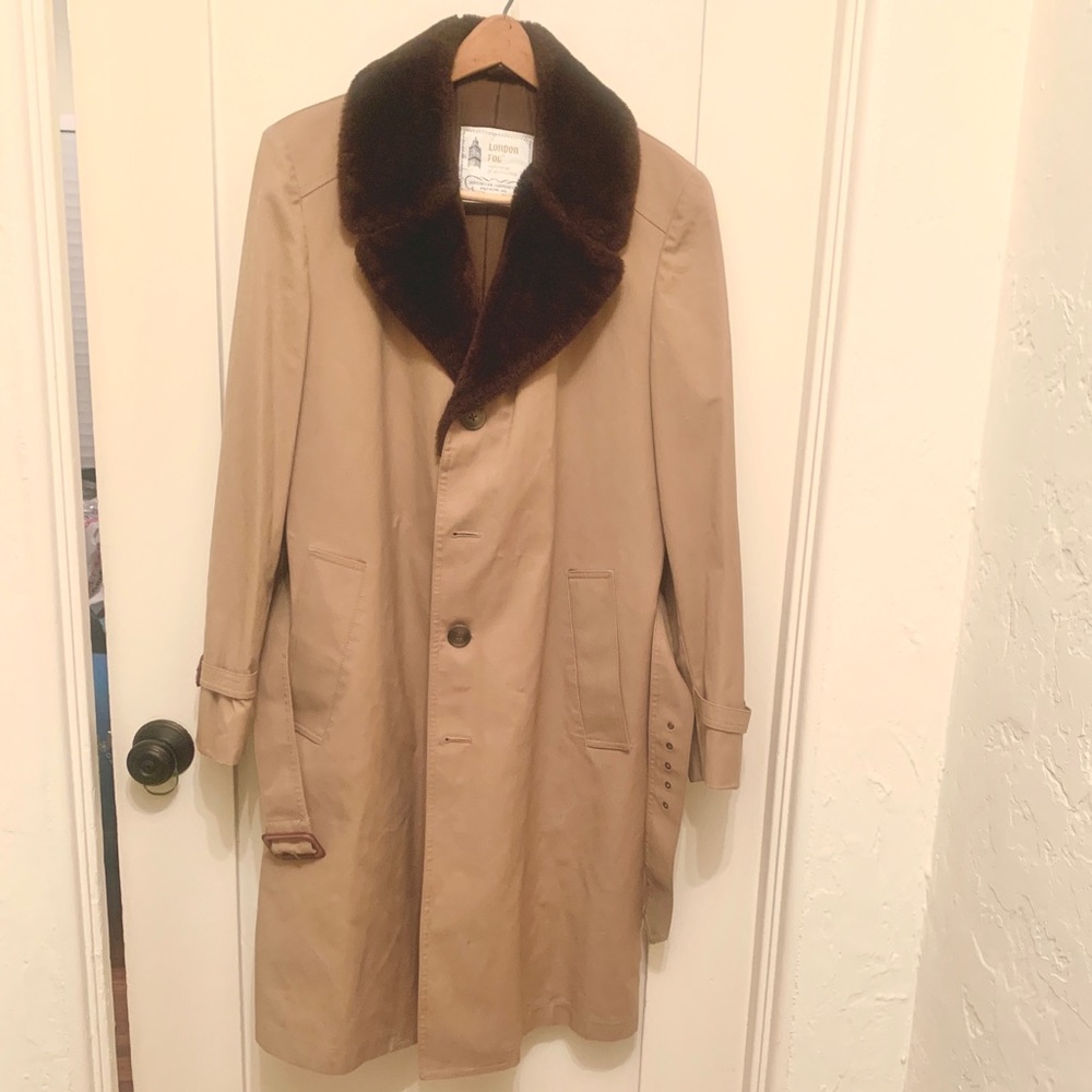 Vintage London Fog Mens Trench w/fur collar 38 reg